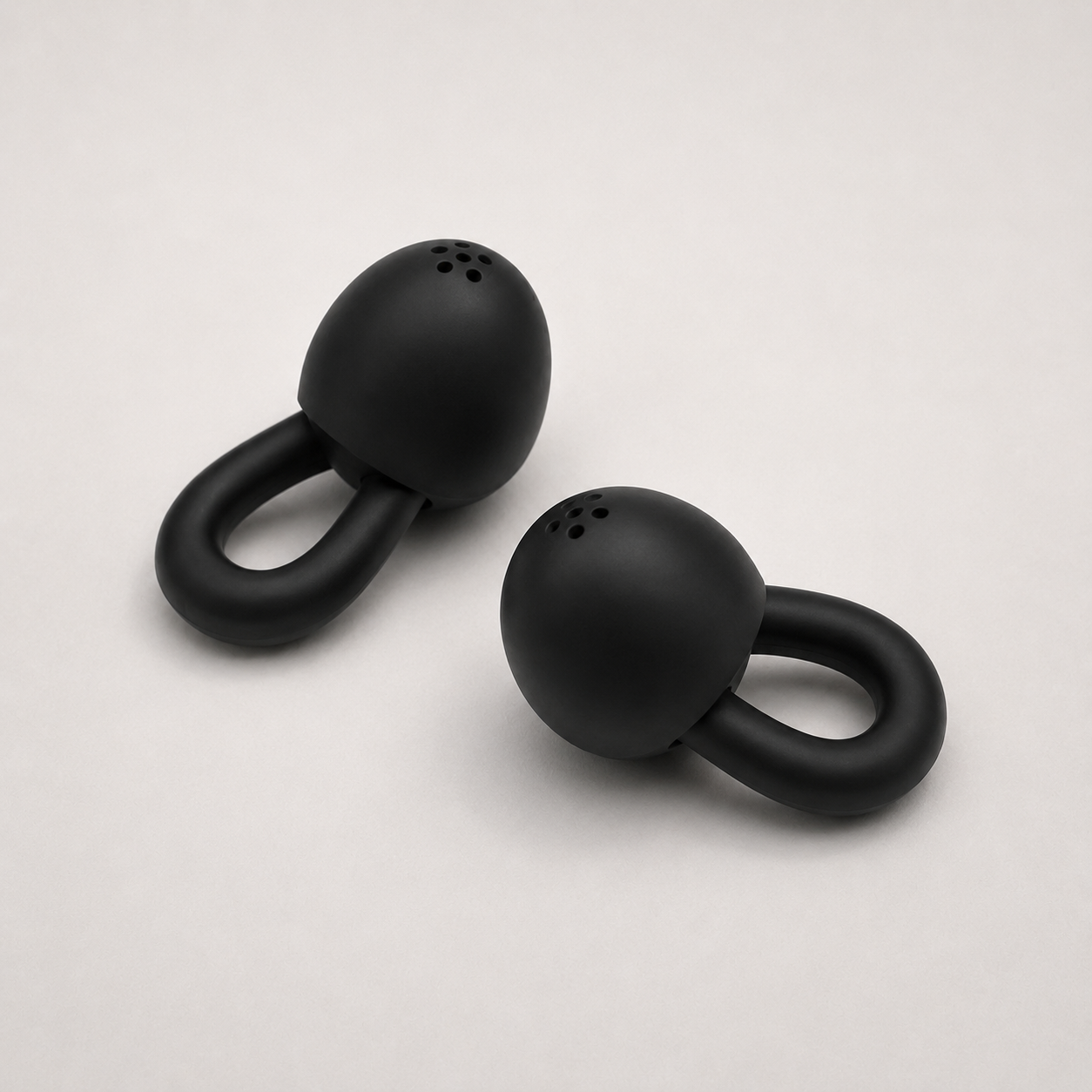 Hearo-Black-1